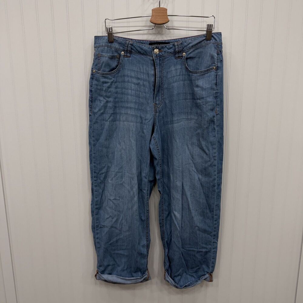 Tommy Hilfiger Women's Size 14 Blue Relaxed Fit Rolled Hem Chambray Jeans